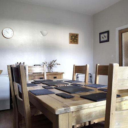 Central And Spacious 2 Bedroom Flat With Garden EDI Kültér fotó