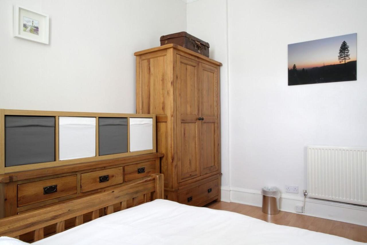 Central And Spacious 2 Bedroom Flat With Garden EDI Kültér fotó